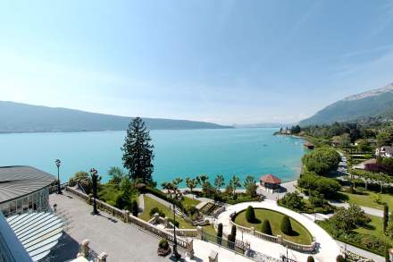 Palace de Menthon · Hôtel 5 étoiles Bord du Lac Annecy · Haute-Savoie